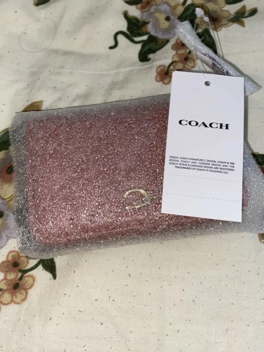 Coach Women’s Zip-Around Wallet Peach Quilted Logo Zipper Credit Card
